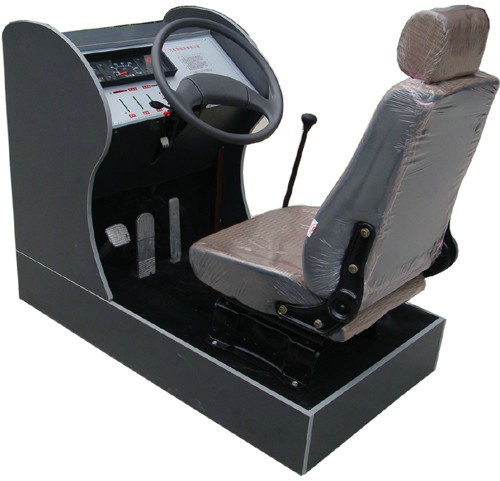 簡(jiǎn)易汽車(chē)駕駛模擬器